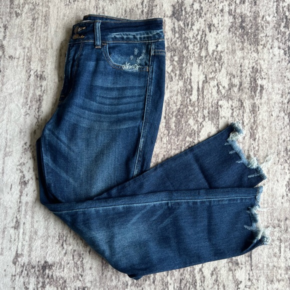 Flying Monkey Dark Wash Denim Distressed Bottom Ankle Jeans size 29 - Picture 1 of 7